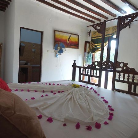 White Beach Hotel Zanzibar Падже Экстерьер фото